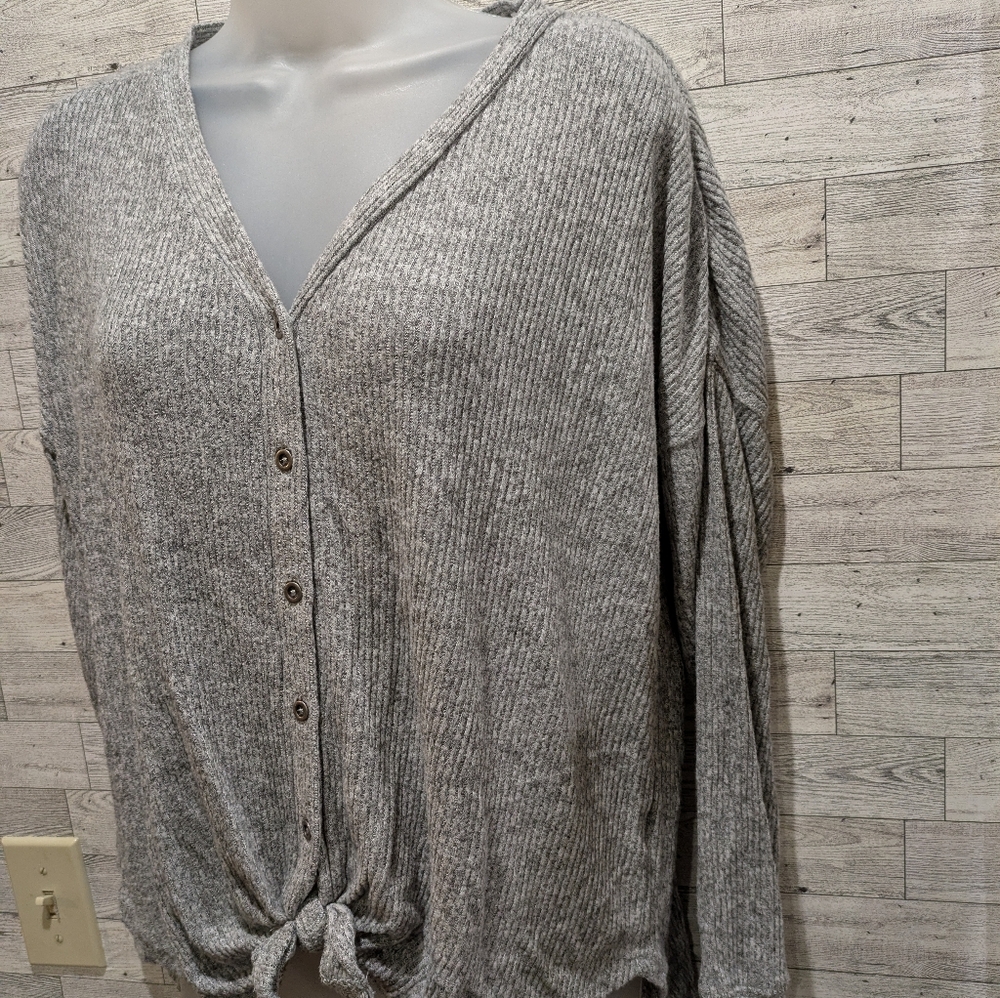 Hippie Rose Textured Gray Knit Sweater Size Large - Picture 3 of 5